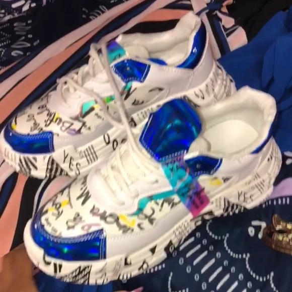 Shoes - Picture 8 of 8